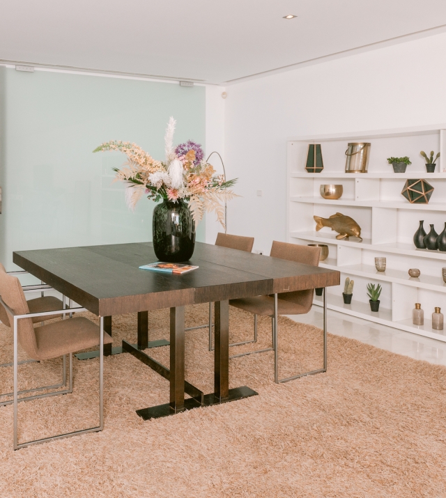 Resa Estates Talamanca for sale Pouet luxury dining.JPG
